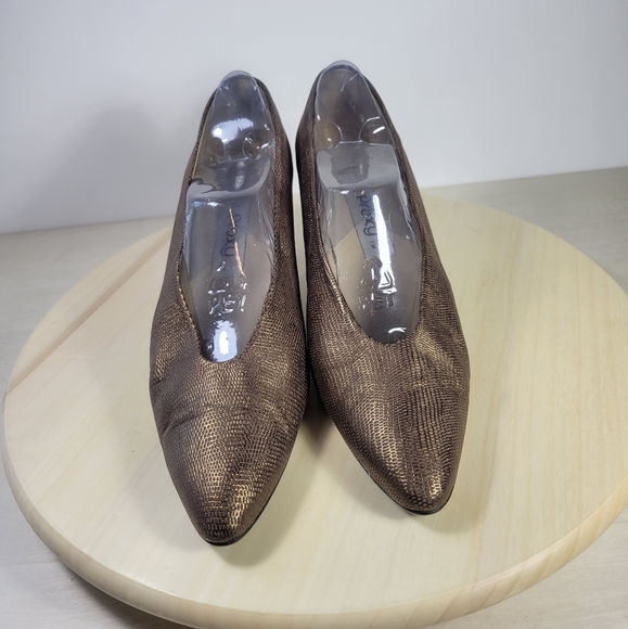 Proxy Vintage Bronze Heels Womens Size 12 N Made In Spain - Picture 2 of 11